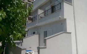Apartmani Dina